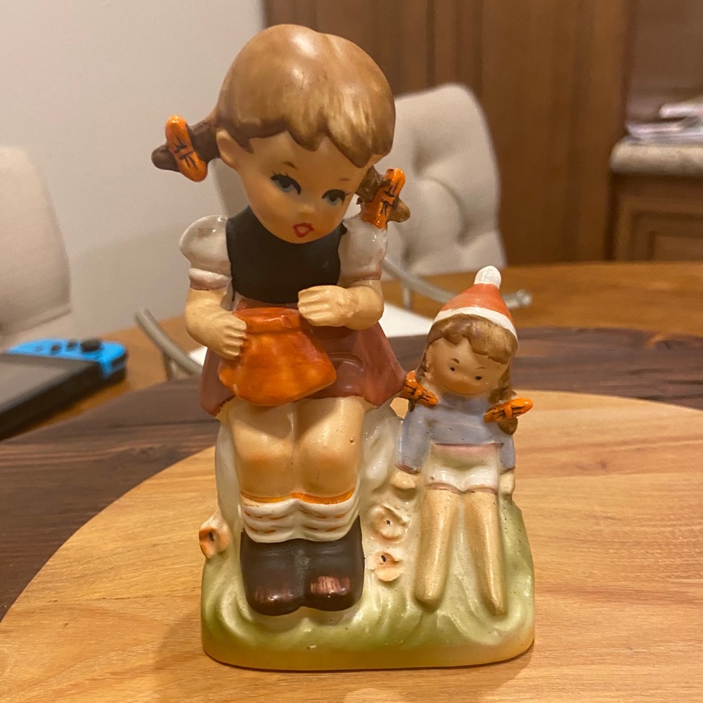 Ornart 5th Ave Hand Painted Limited Girl with Doll - Picture 1 of 6